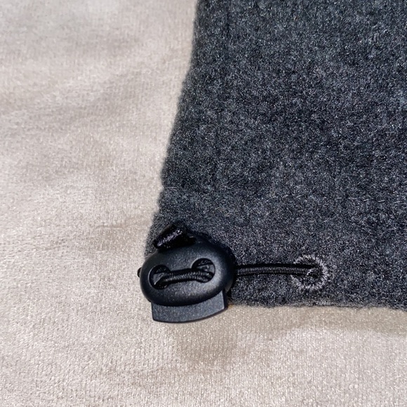 Women’s Old Navy Neck Scarf - Picture 2 of 5